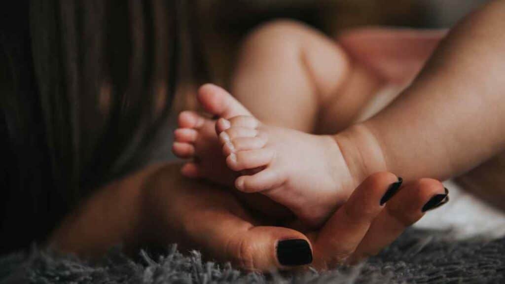 baby feet