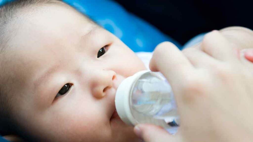Guide To Shopping for the Best Bottled Water for Babies Baby Water