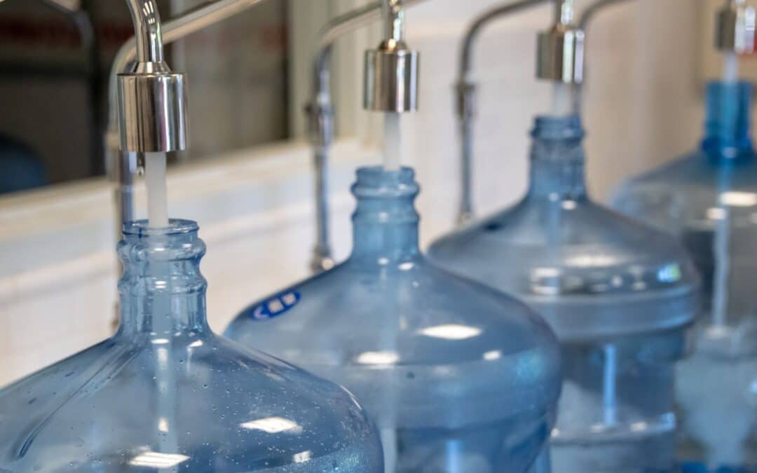 Safe and Effective Methods for Storing and Transporting Distilled Water for Baby Formula