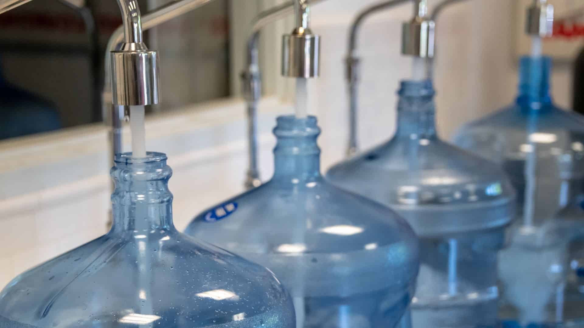 safe-and-effective-methods-for-storing-and-transporting-distilled-water