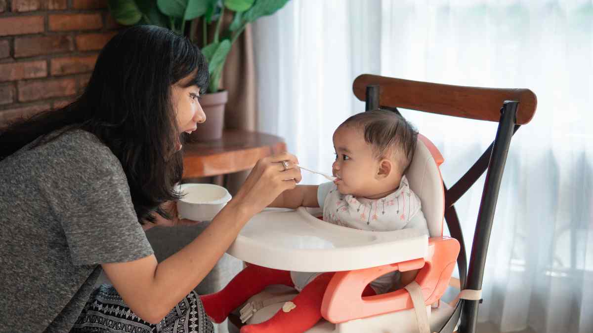 Rice vs. Oatmeal Cereal Which is Best for Your Baby's First Solid Food