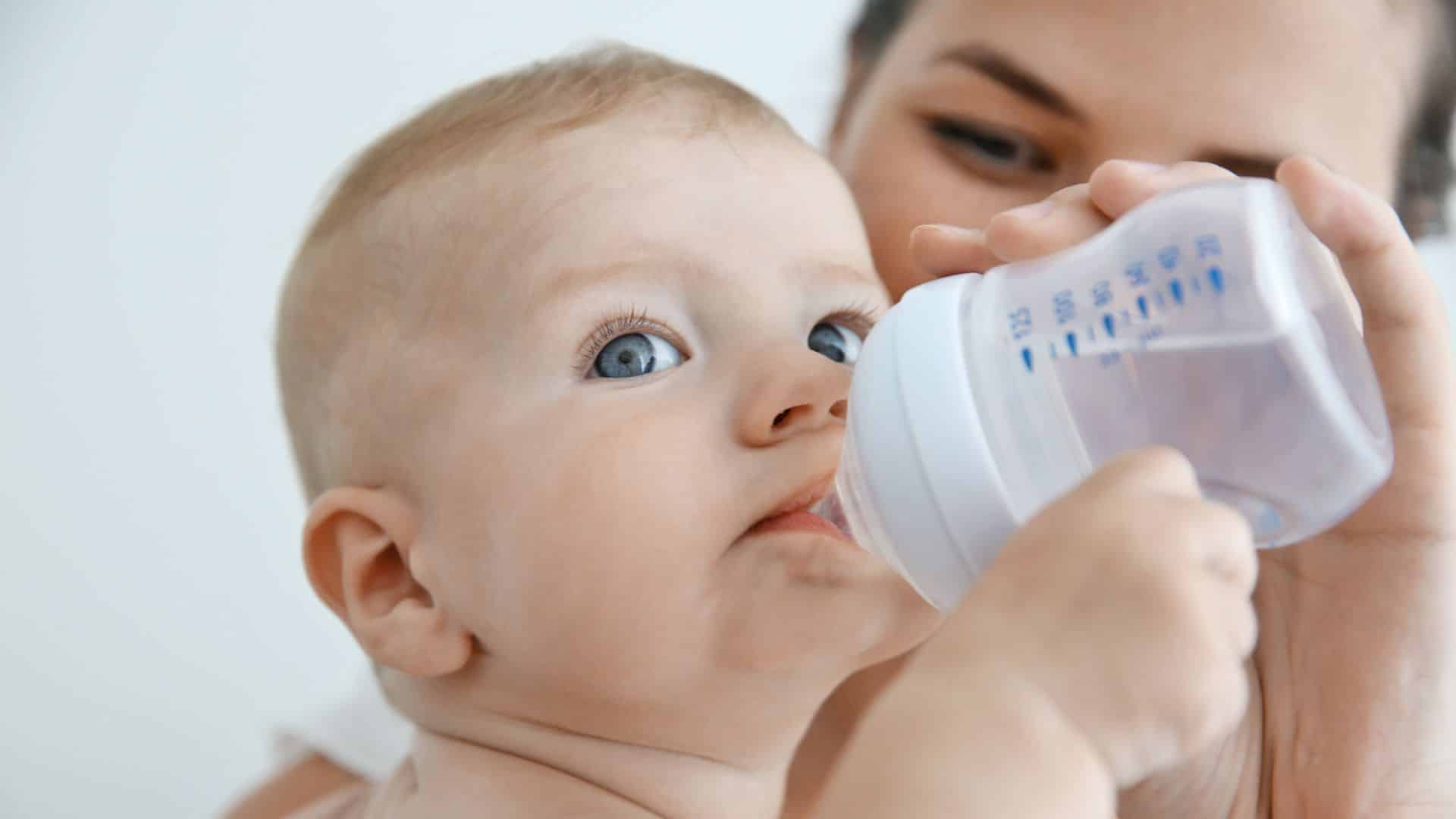 can-newborns-drink-water-safely-essential-tips-for-new-parents-baby