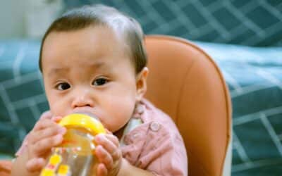 Navigating Newborn Care: Guide to Water Introduction