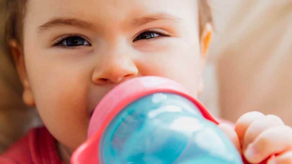 can-newborns-drink-water-the-risks-and-benefits-baby-water