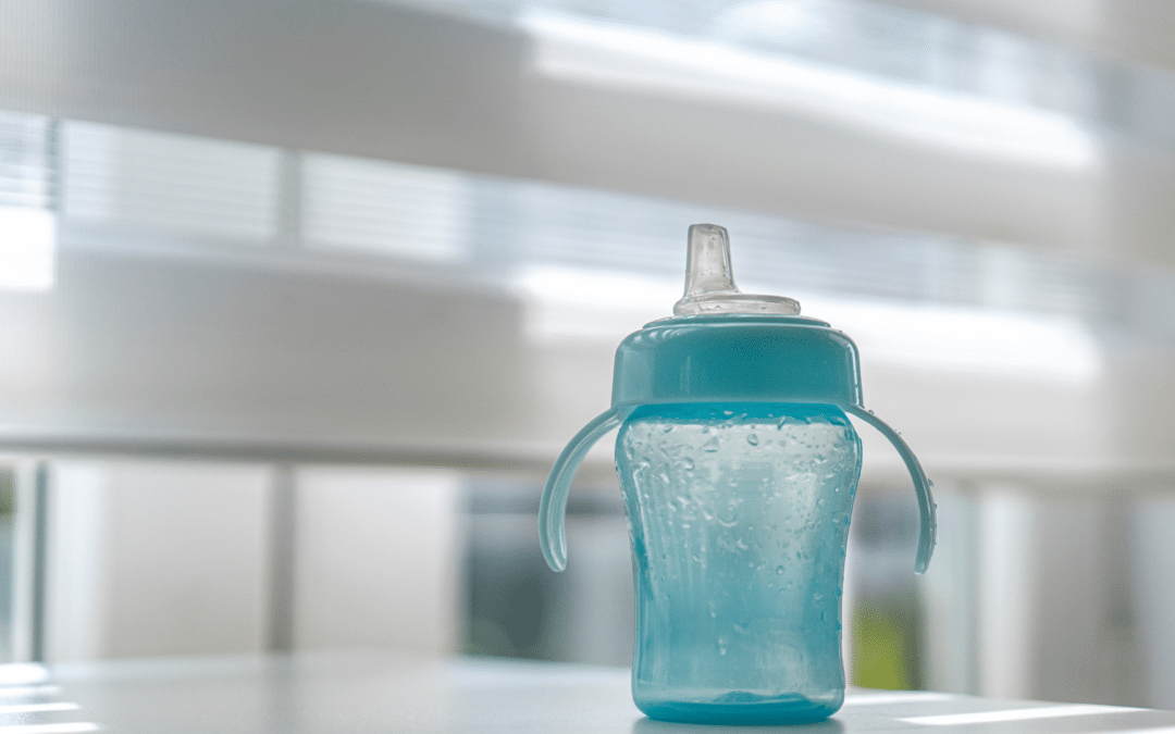 Introducing Water to Infants: Guidelines for New Parents