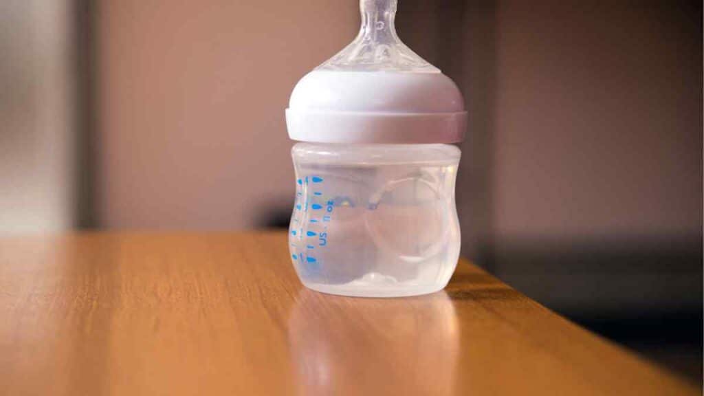 Hydrating Newborns: Navigating Water Guidelines for Your Little One