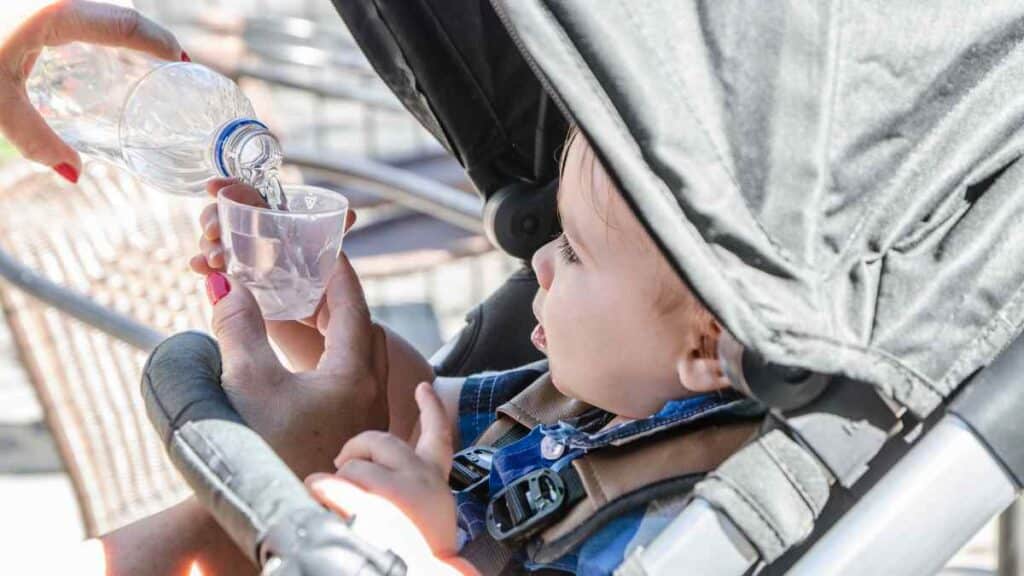 baby drinks safe water